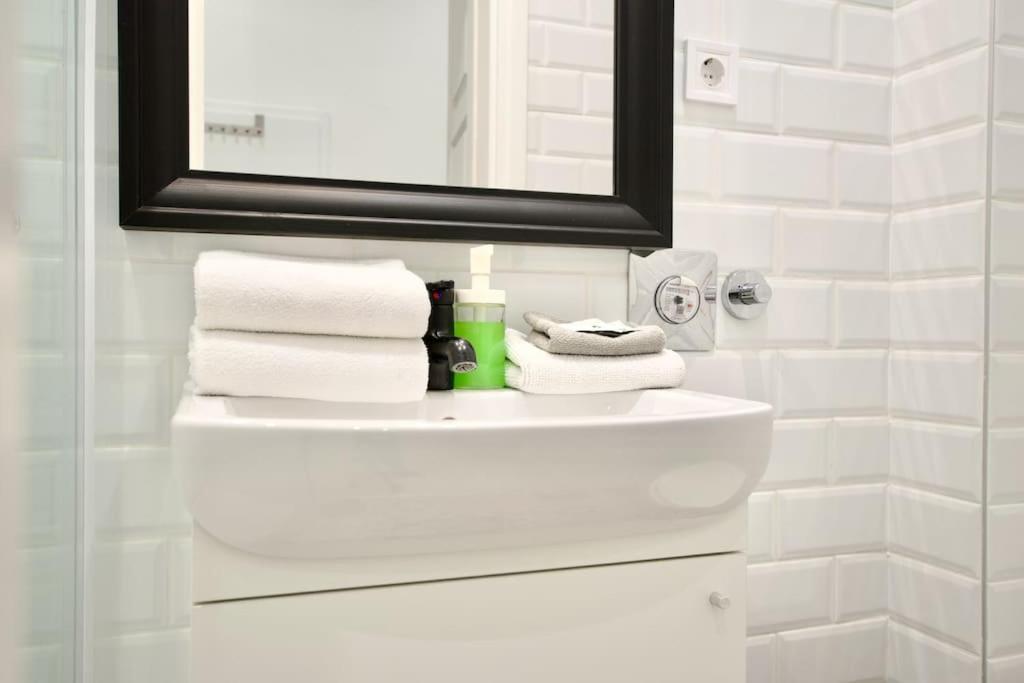 Standard Apartment By Hi5-St. King Mini Studio Budapest Eksteriør bilde