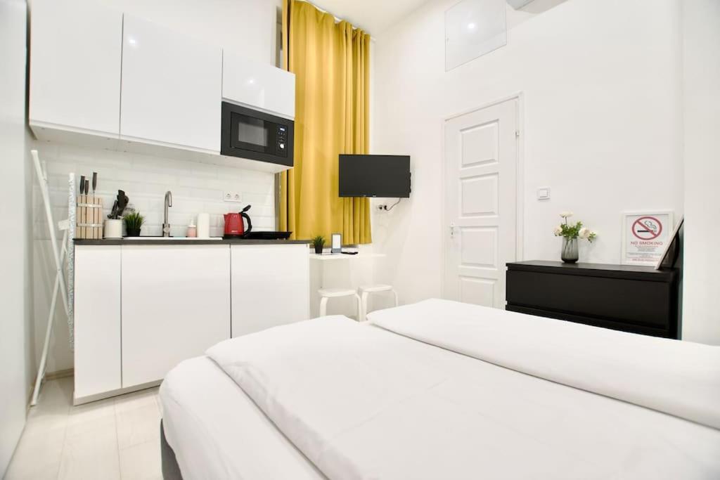 Standard Apartment By Hi5-St. King Mini Studio Budapest Eksteriør bilde